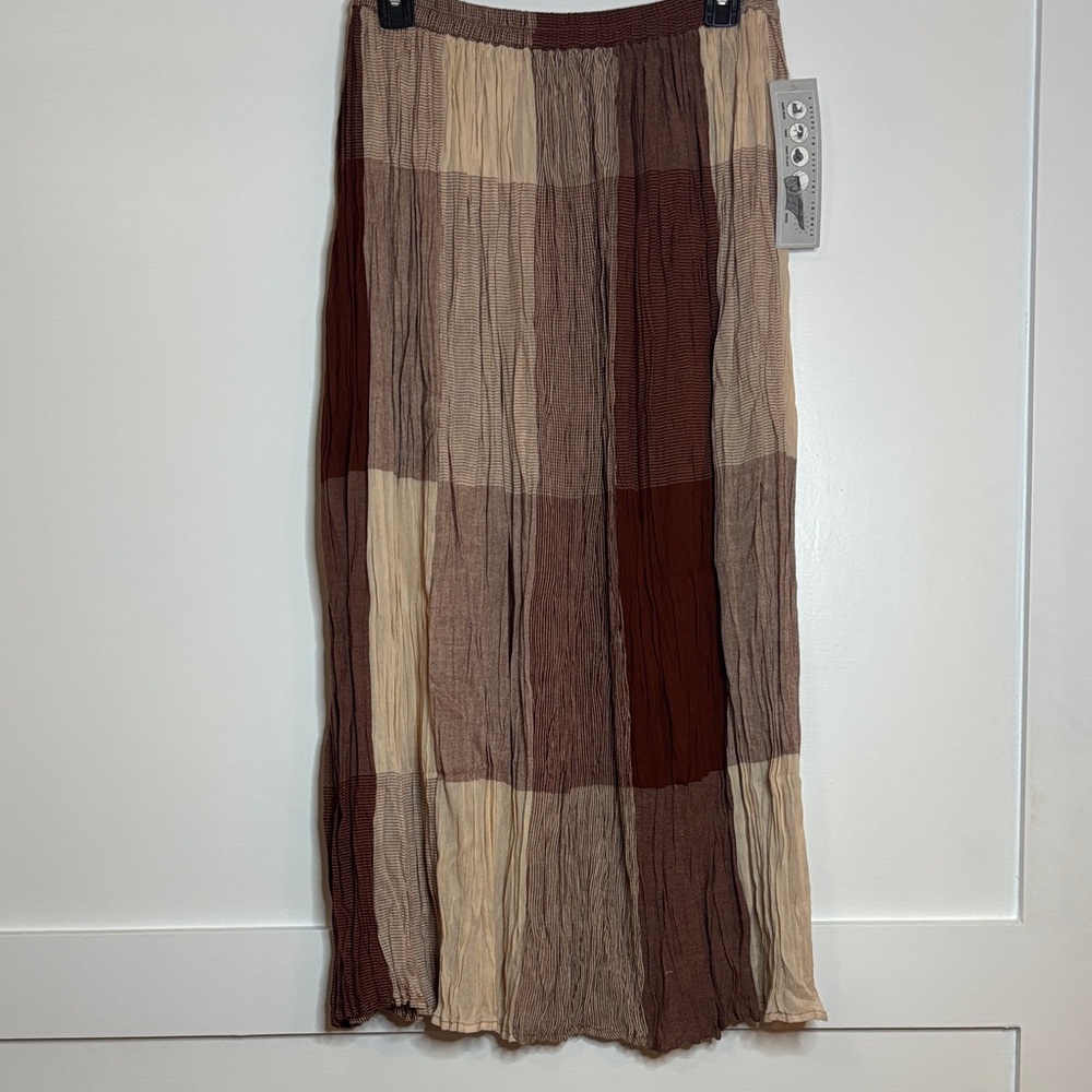Logo Elegant Brown and Cream Women's Skirt size small NEW